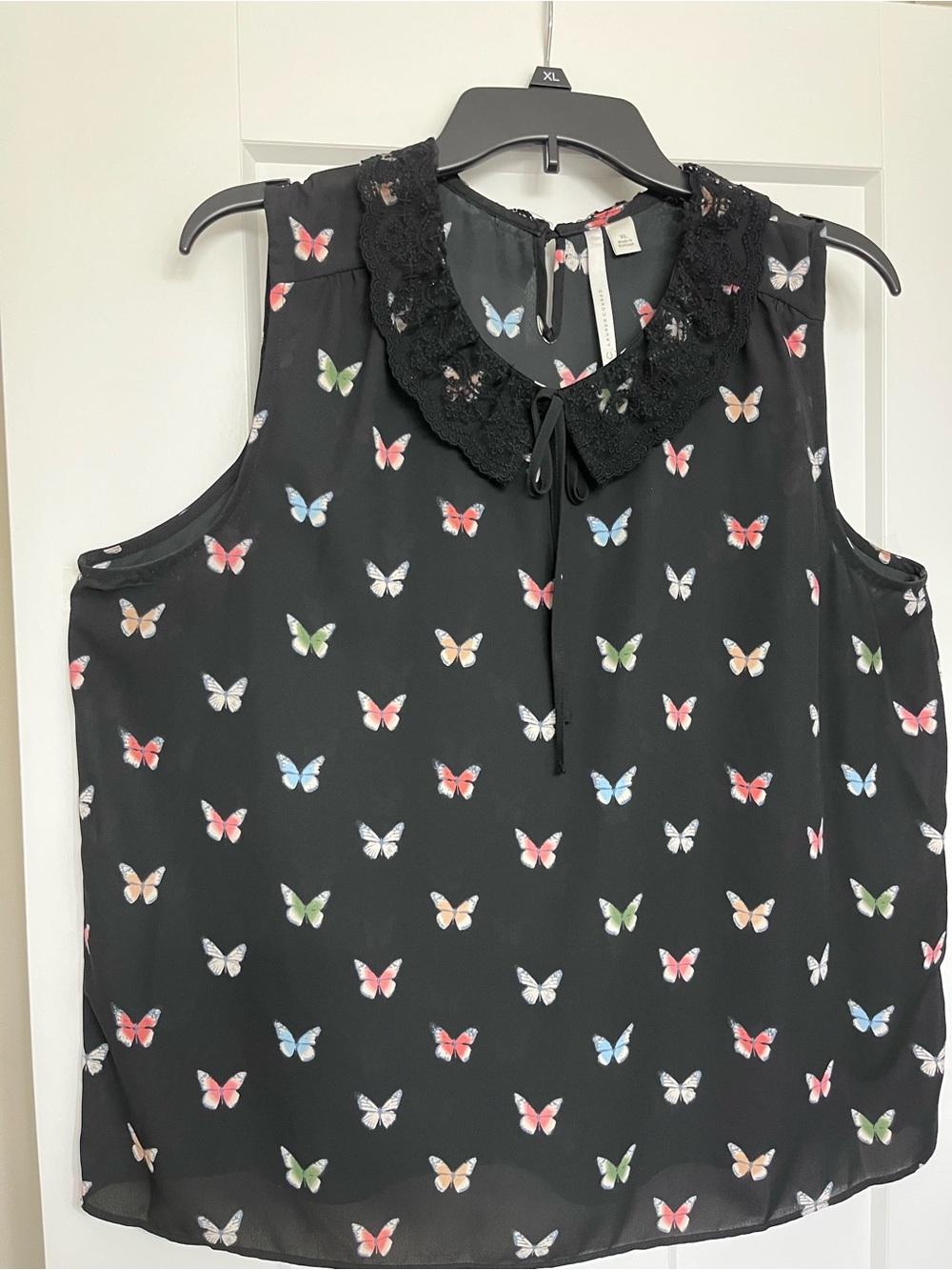 LC Lauren Conrad Black Sleeveless Butterfly Print Camisole with Lace Collar